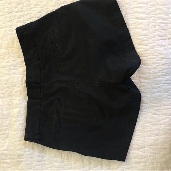 Black shorts - Picture 2 of 3
